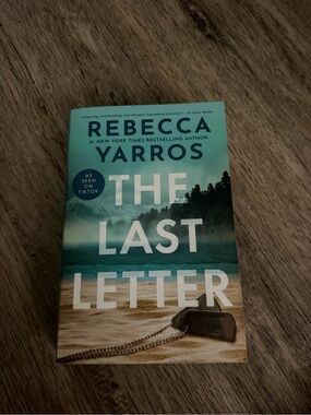 Rebecca Yarros - The Last Letter (Teal & Sand Cover)
